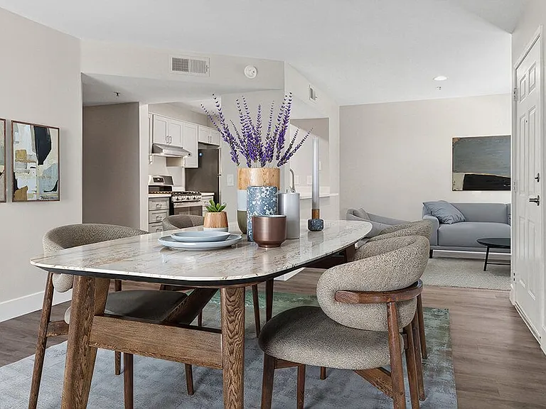 Deerwood Apartments — Photo 4