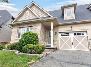 16 Rolling Ln, Hamilton, ON L8K0A1