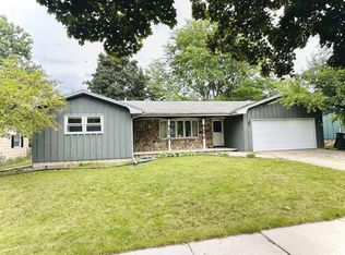 910 S Fidelis St, Appleton, WI 54915