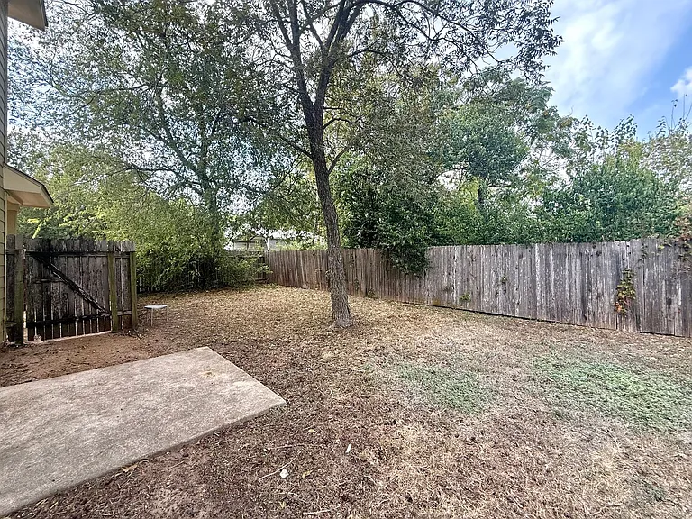 6916 Meador Ave — Photo 10