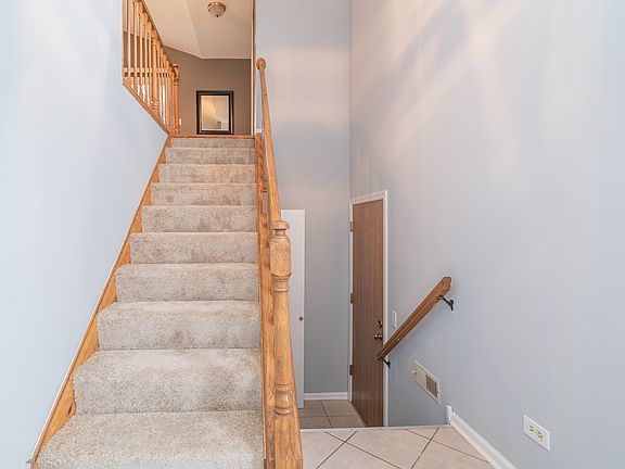 4th image of 414 W Hamilton Dr #208