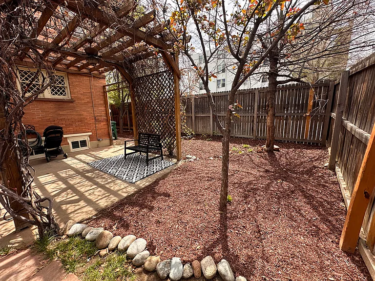 1423 N Josephine St — Photo 21