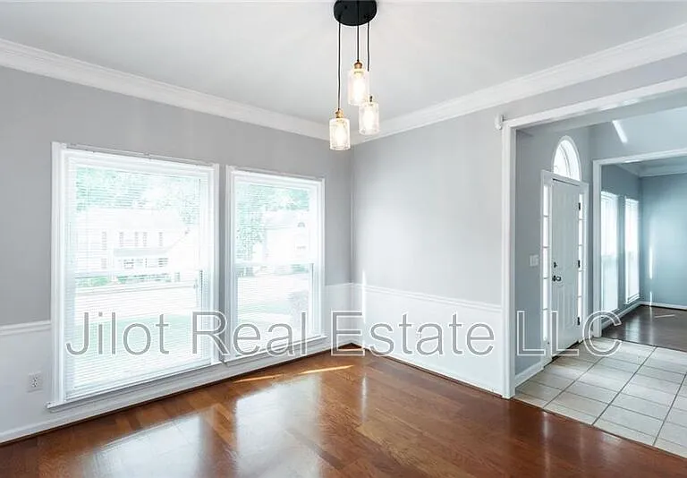 483 Mountain Oaks Pkwy — Photo 4