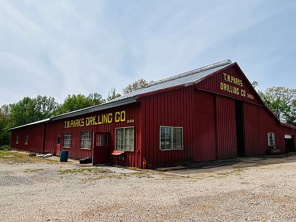 3rd image of 2717 Highway 15 N
