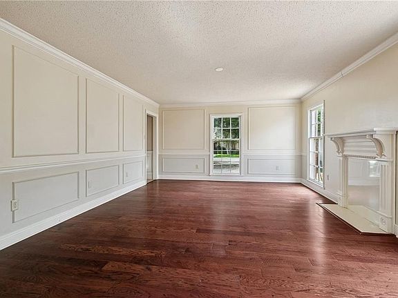 4th image of 4928 Pike Dr