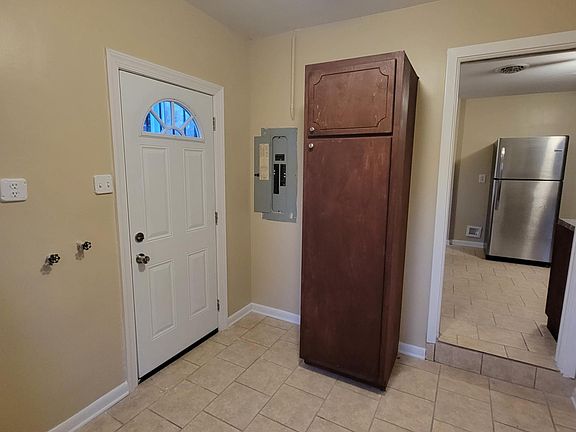 4th image of 1906 N 23rd St