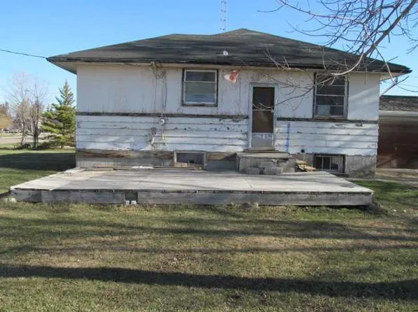 602 S 5th Ave, Beaverlodge, AB T0H 0C0