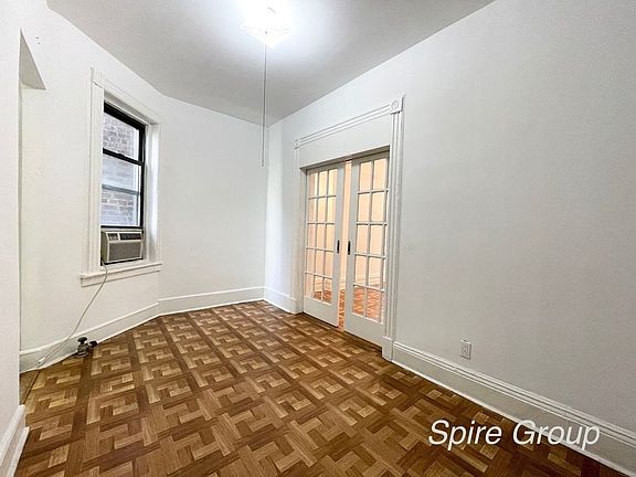 5th image of 226 W 4th St #7