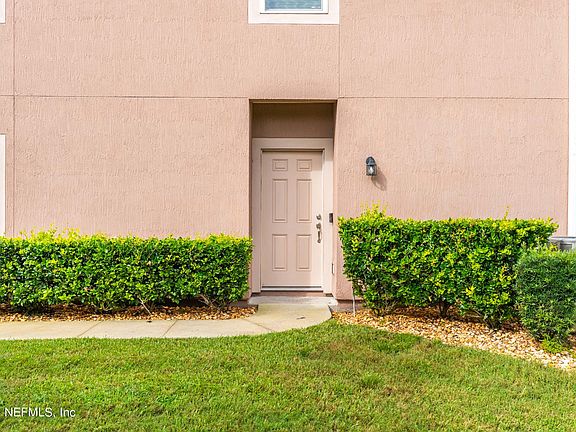 5th image of 3910 BUCKTHORNE Drive #H