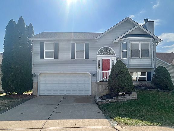 2nd image of 1695 Chapman Ct