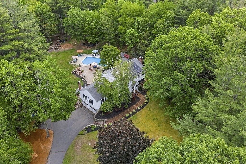 237 Hollis Rd, Lunenburg, MA 01462 Zillow