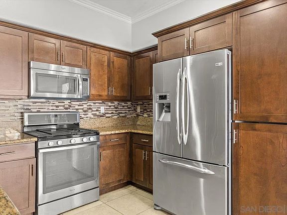 3rd image of 1313 Las Brisas Dr