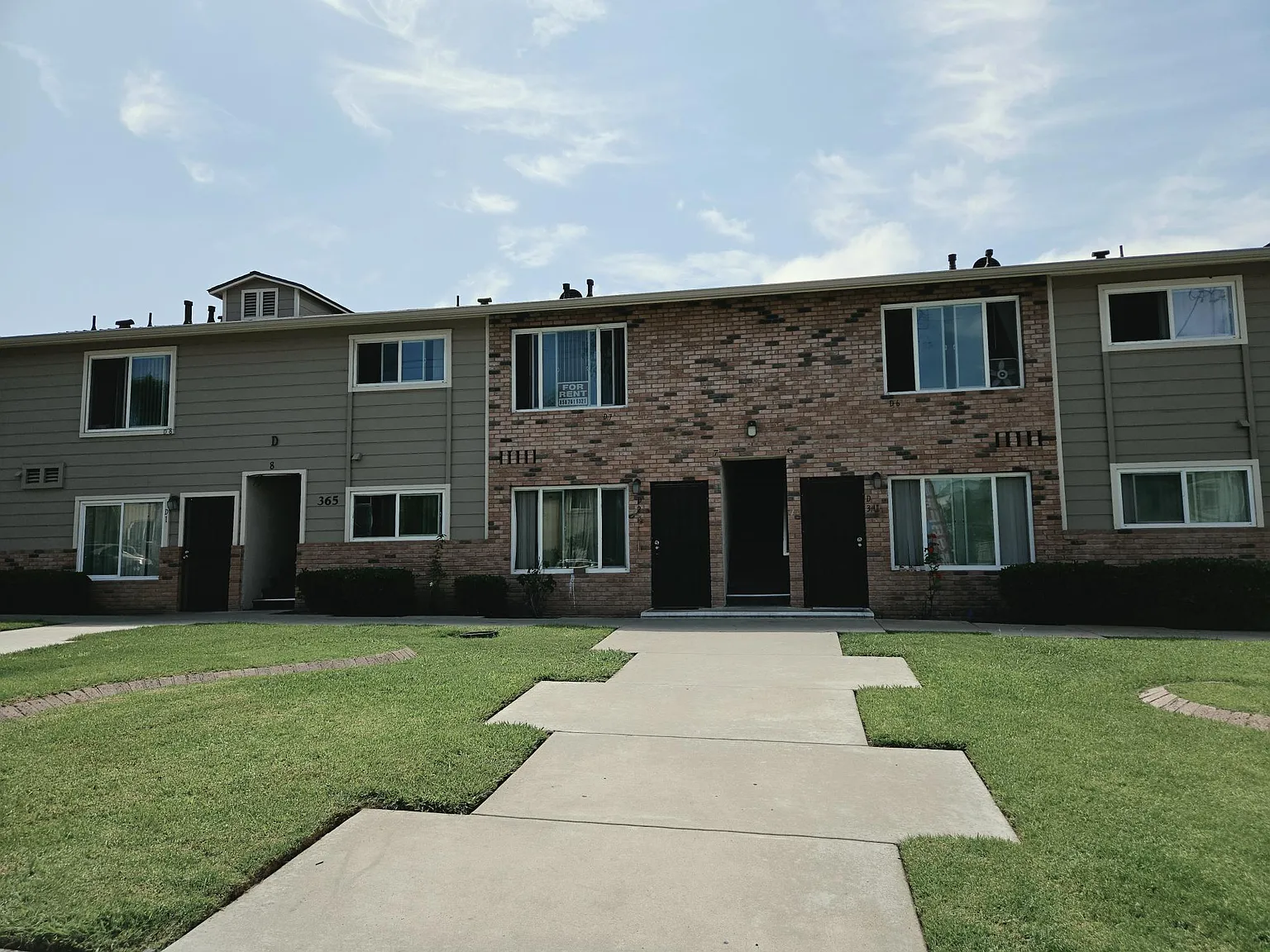 Jovanna Villa Apartments — Photo 1