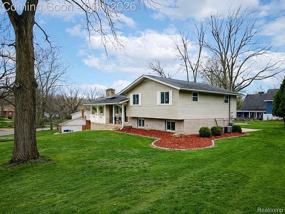 2nd image of 771 Edgewood Dr