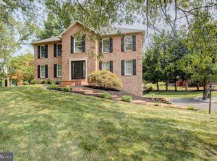 20204 Plumwood Dr, Hagerstown, MD