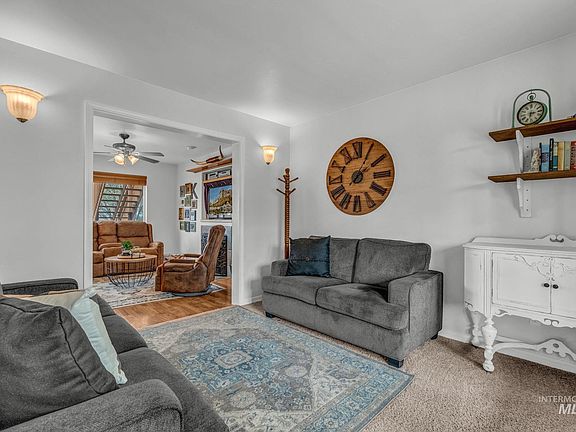 5th image of 12 W Huyser Dr