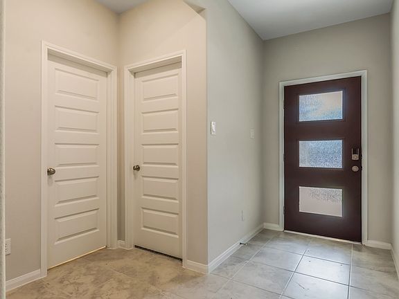 4th image of 5923 Pearland Pkwy