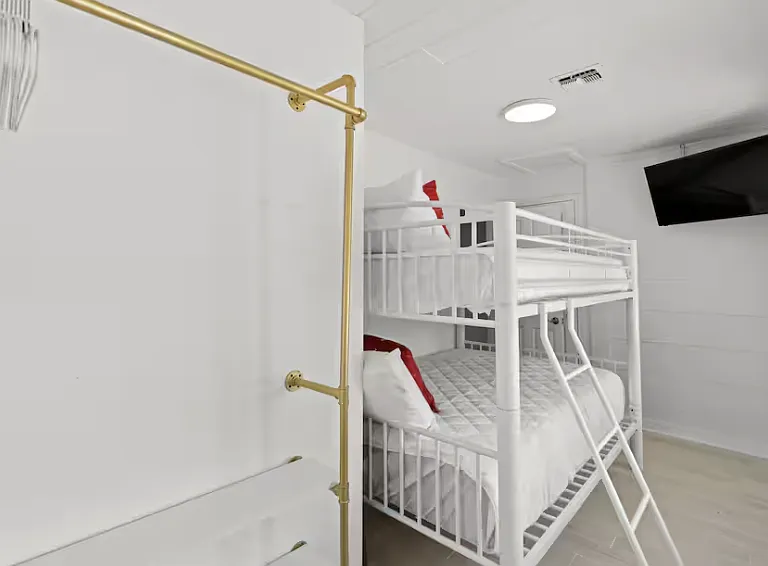 905 Perrin Dr #3 — Photo 1
