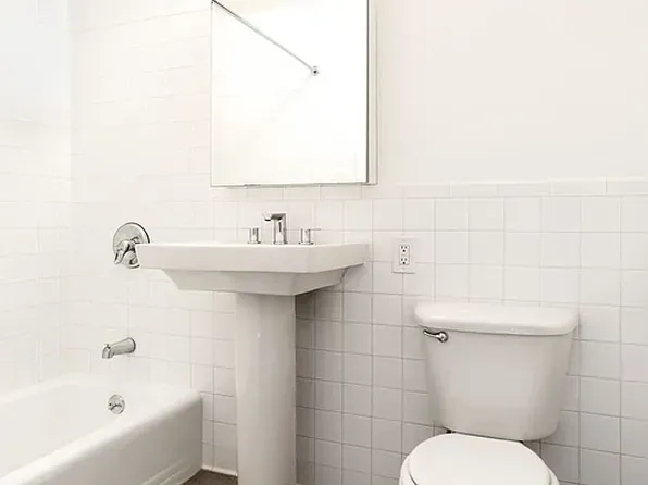 204 Huntington Street image 6 of 12