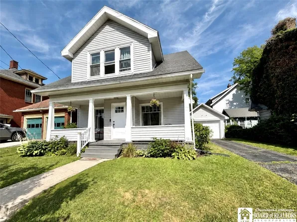 9 McDaniel Ave, Jamestown, NY 14701