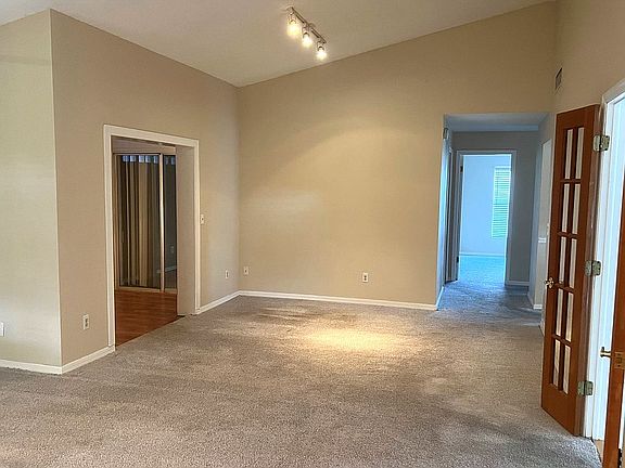 5th image of 1551 Lawndale Cir