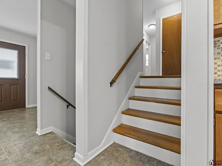 2124 Violet Rd — Photo 9
