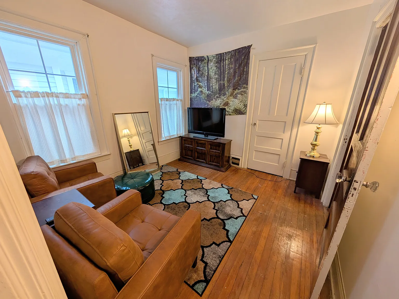 1 bed, 1250 sqft, $950 — Photo 2