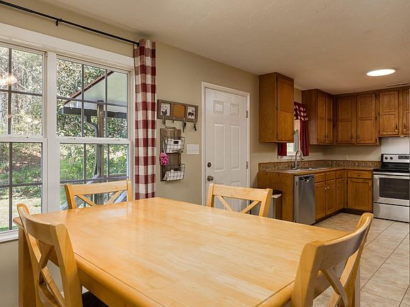 4th image of 483 Chestuee Rd Unit 18