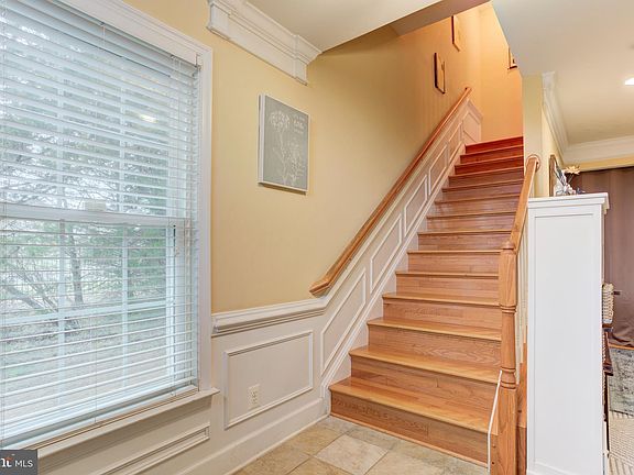 3rd image of 14614 Robin Glen Way
