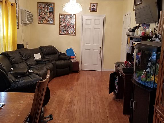 3rd image of 10741 127th St