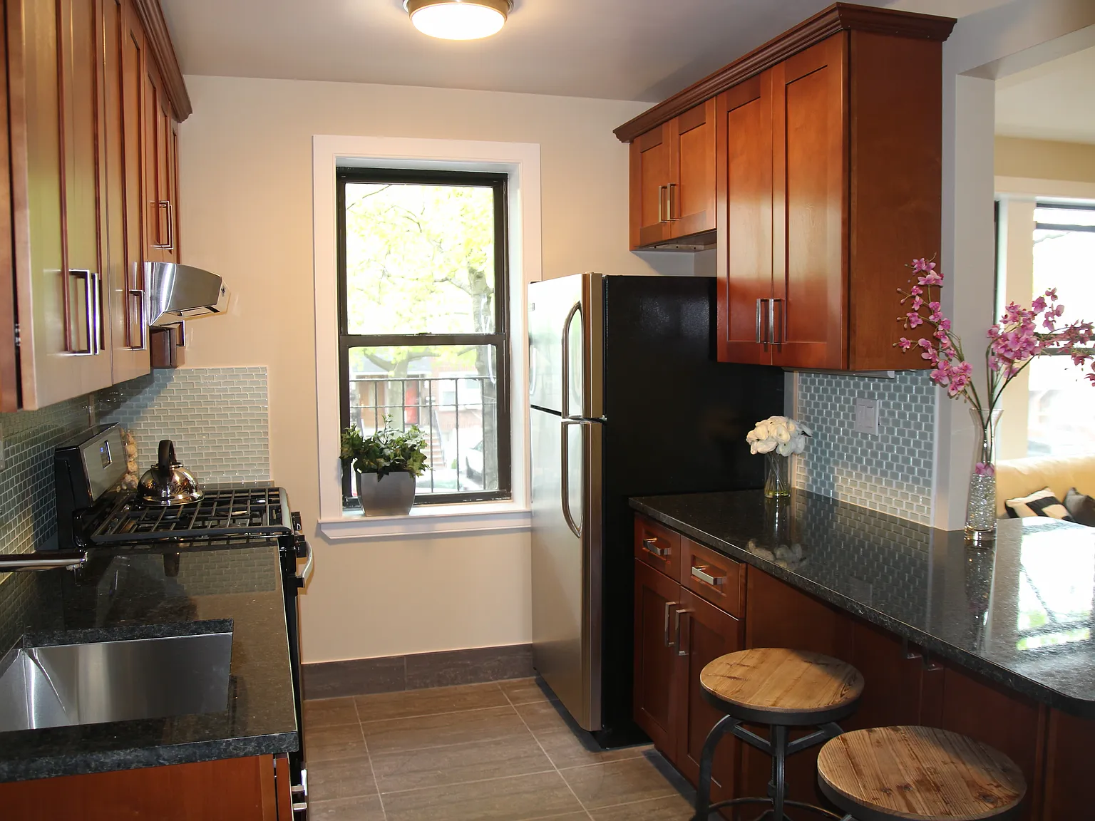 20-24 31st Street — Photo 2