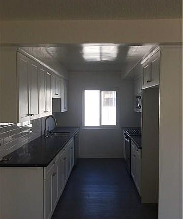 3rd image of 4821 W 117th St