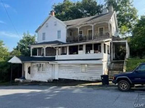 15 7th St, Slatington, PA 18080