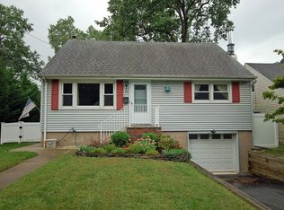 56 Waldwick Ave, Waldwick, NJ 07463