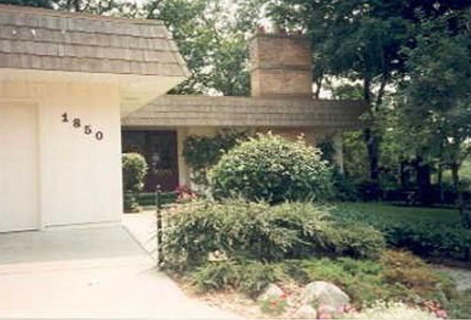 1st image of 1850 Far Hills Ct