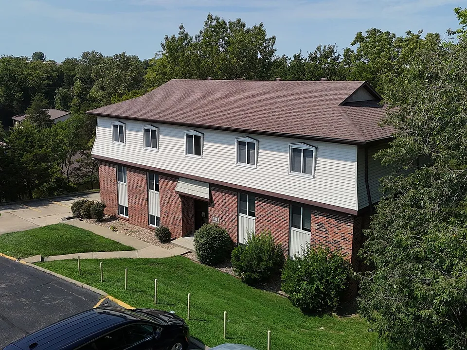 401 Clayton Dr #A
