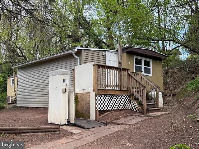 1st image of 20 Oakland Mnr
