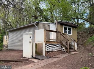 20 Oakland Mnr, Highspire, PA 17034