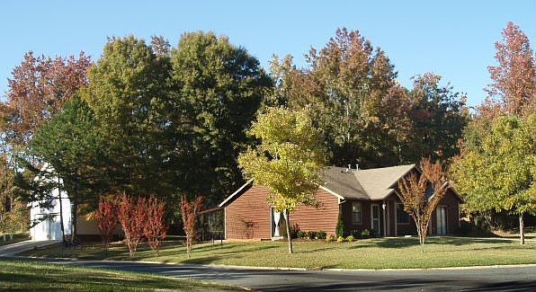 GREAT CURB APPEAL!