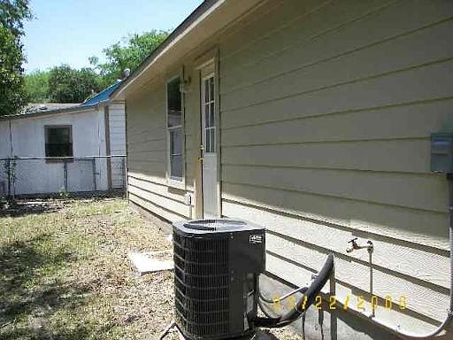3rd image of 226 HAVANA ST