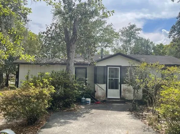 496 Pinewood St, Folkston, GA 31537
