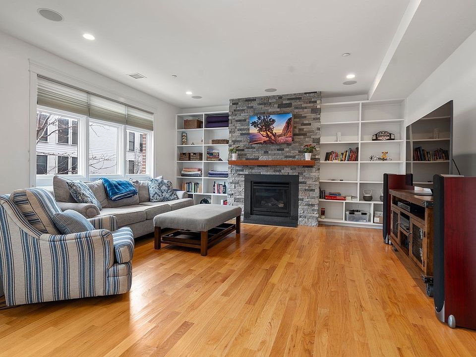 1st image of 350 W 2nd St Unit 1