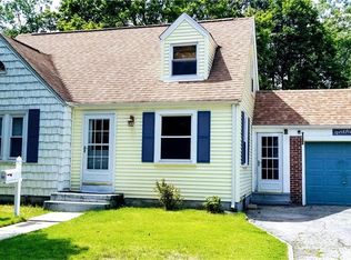 57 Puritan Dr, Warwick, RI 02888