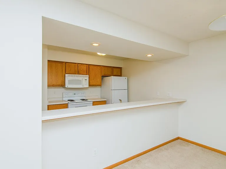 2613 Rushmore Dr — Photo 8
