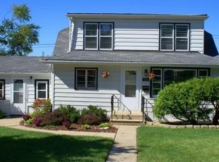 424 Brierhill Dr, Round Lake Park, IL