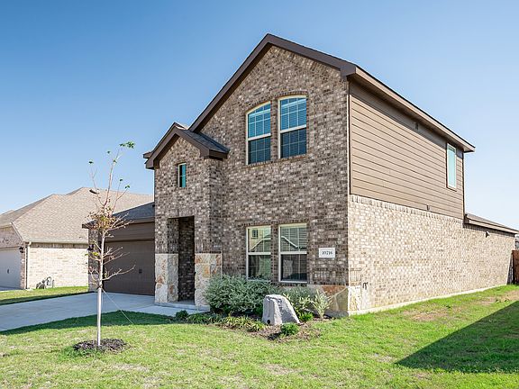 2nd image of 10216 Breezeway Dr