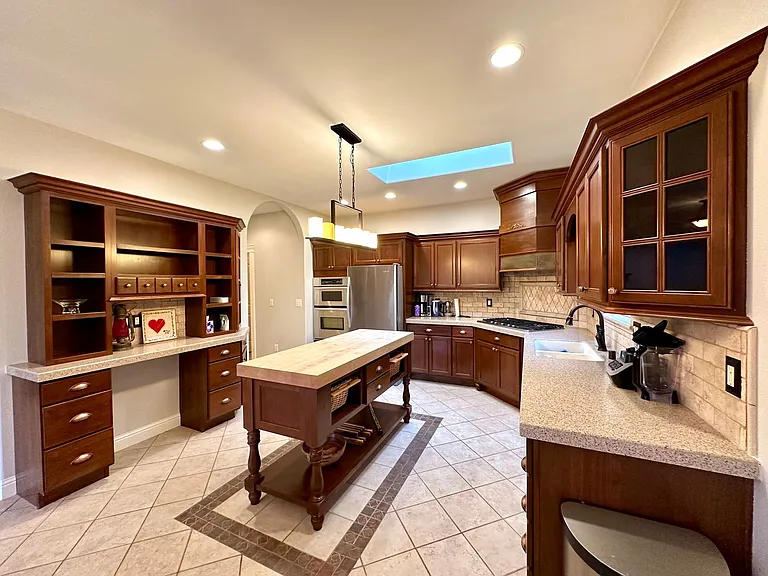 4448 Castlerock Dr — Photo 3