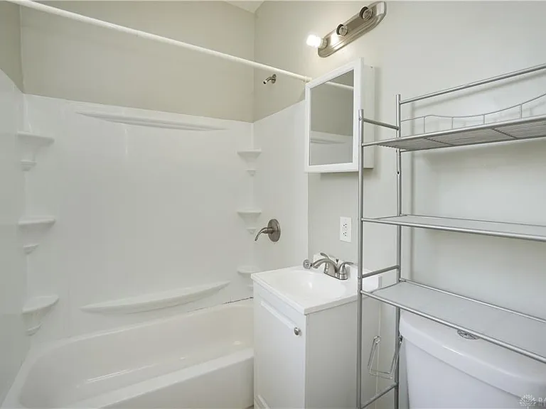 2434 Kenilworth Ave #2 — Photo 9