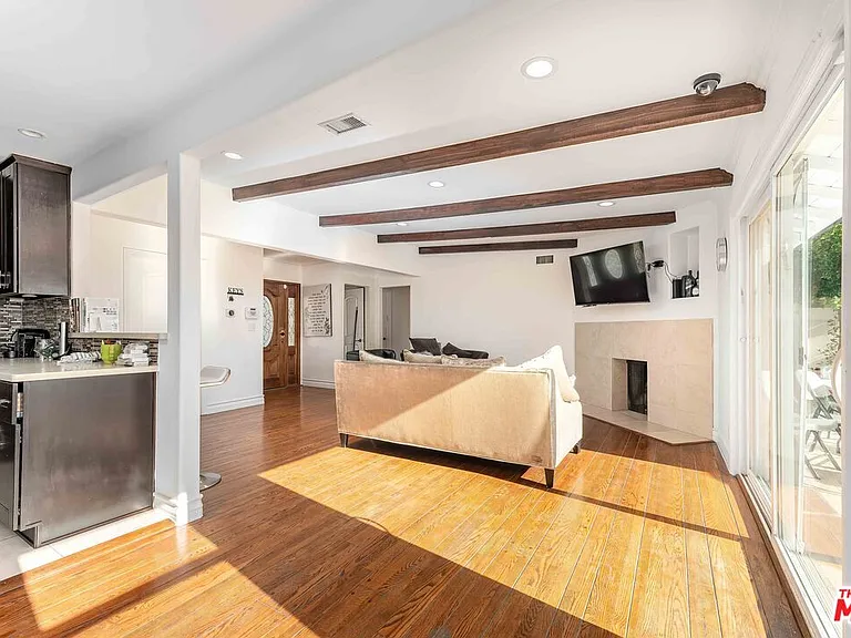 5515 Longridge Ave — Photo 14