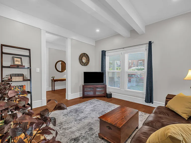 204 Wilson St — Photo 7
